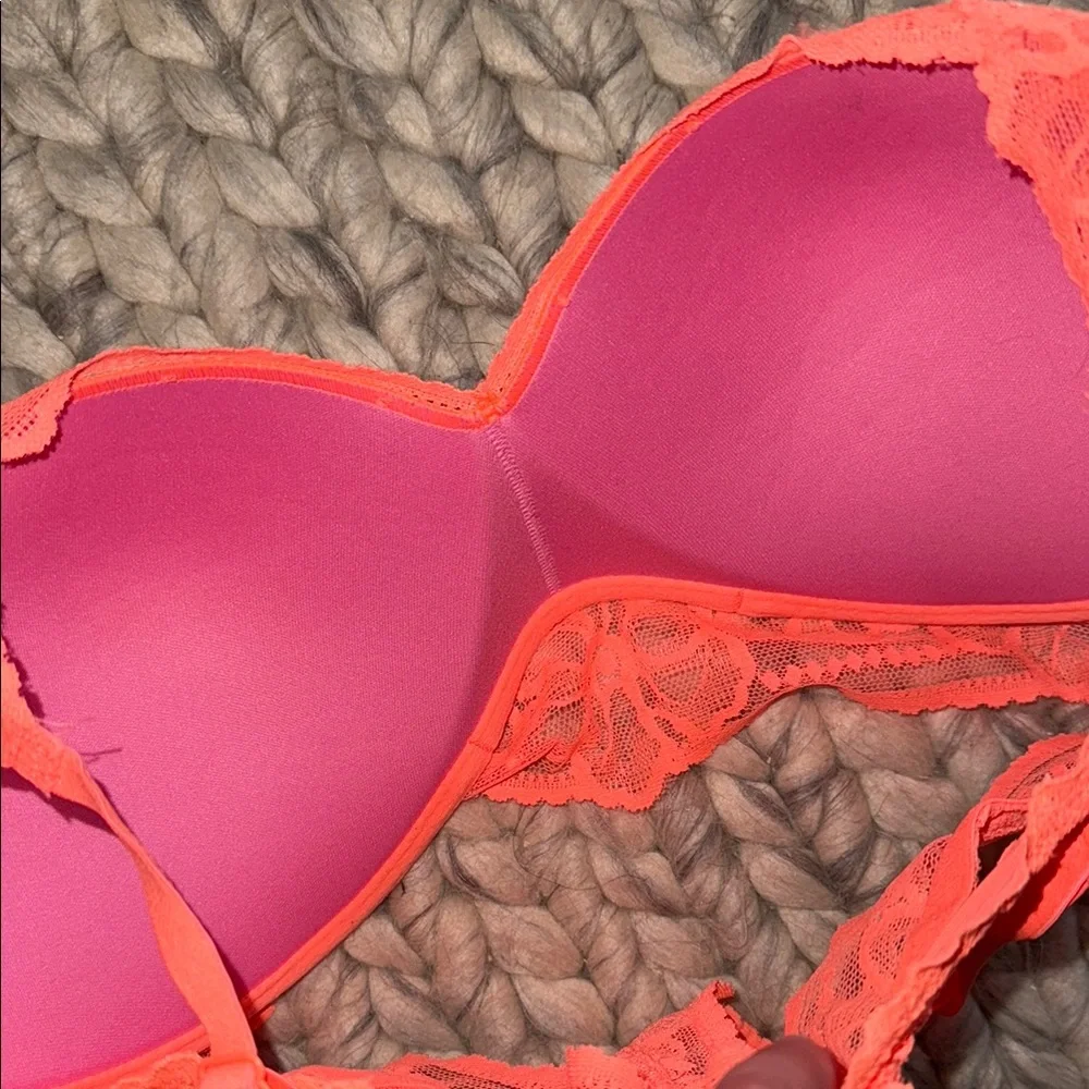 PINK Victoria's Secret Coral Lace Bralette - Picture 4 of 4